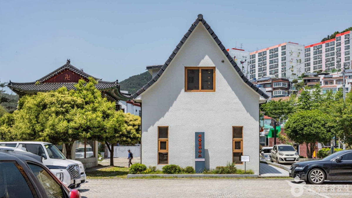 윤이상 기념공원